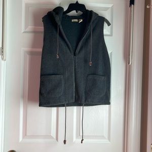 Action size small hooded vest.
